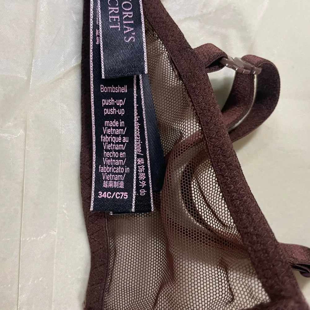 Victoria's Secret Deep Brown Lace Bra - Picture 2 of 15